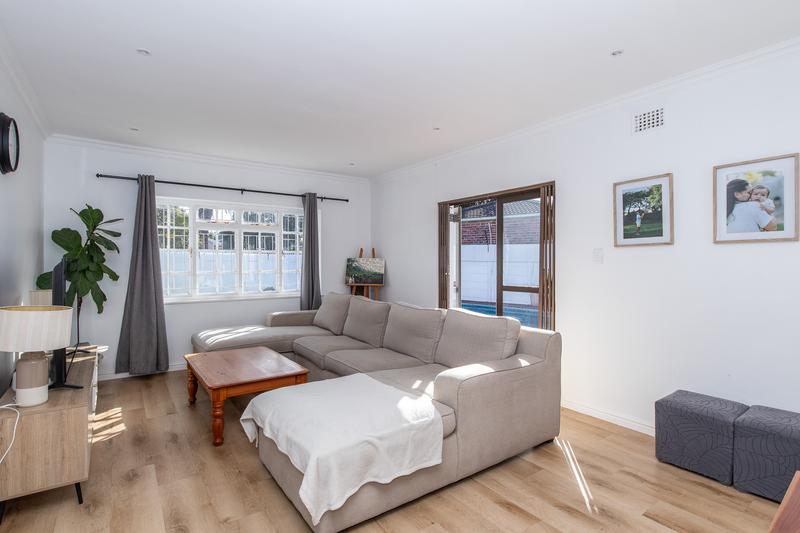 To Let 4 Bedroom Property for Rent in Constantia Western Cape